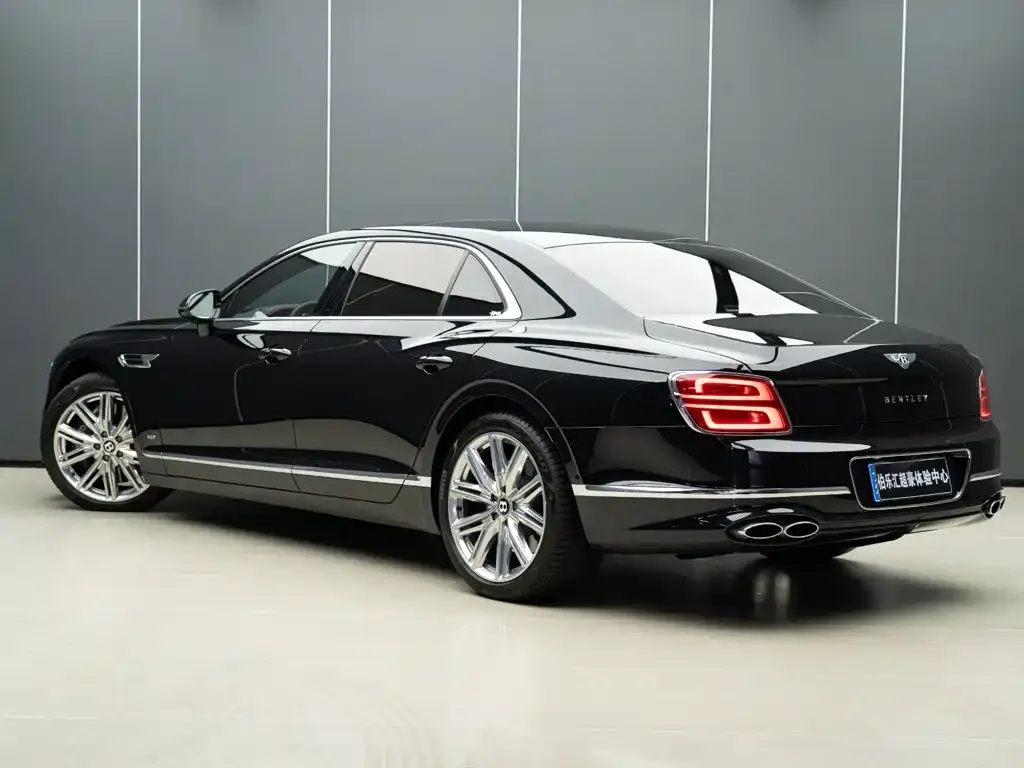 Bentley Flying Spur — фото 8