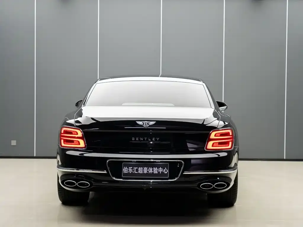Bentley Flying Spur — фото 5