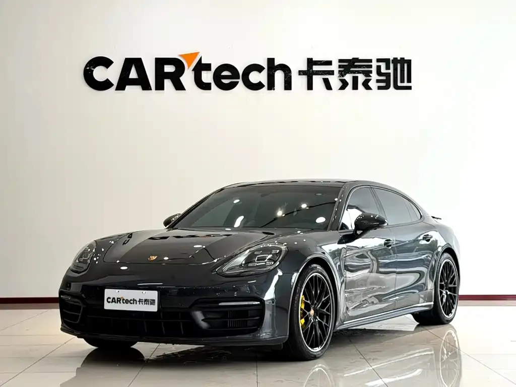 Porsche Panamera — фото 1