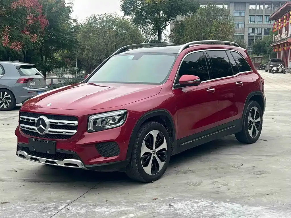 Mercedes-Benz GLB — фото 1
