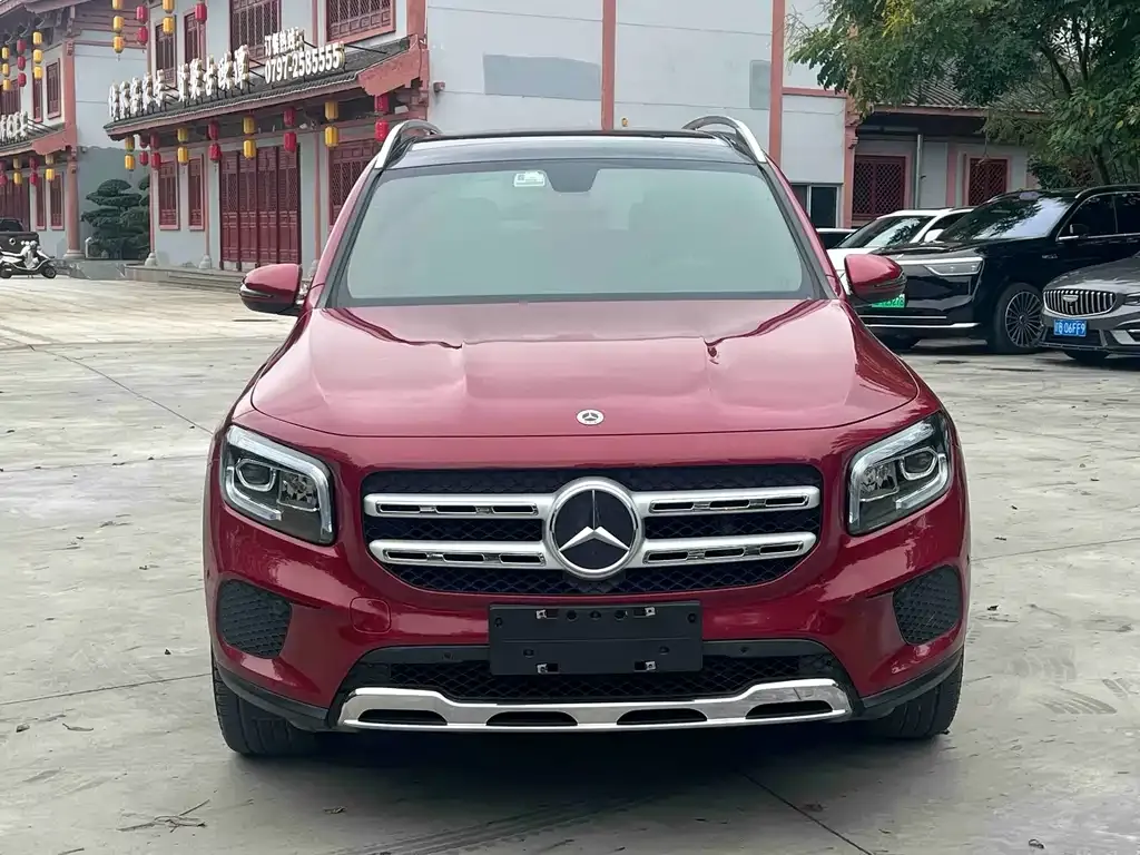 Mercedes-Benz GLB — фото 2