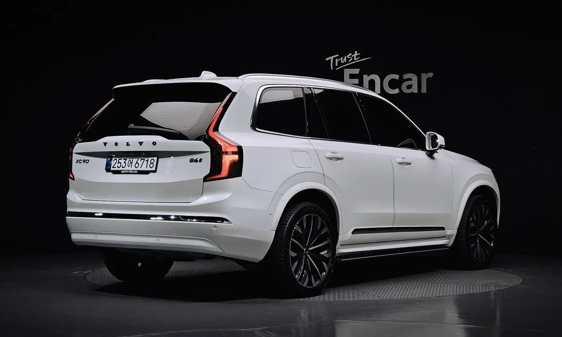 Volvo XC90 — фото 5