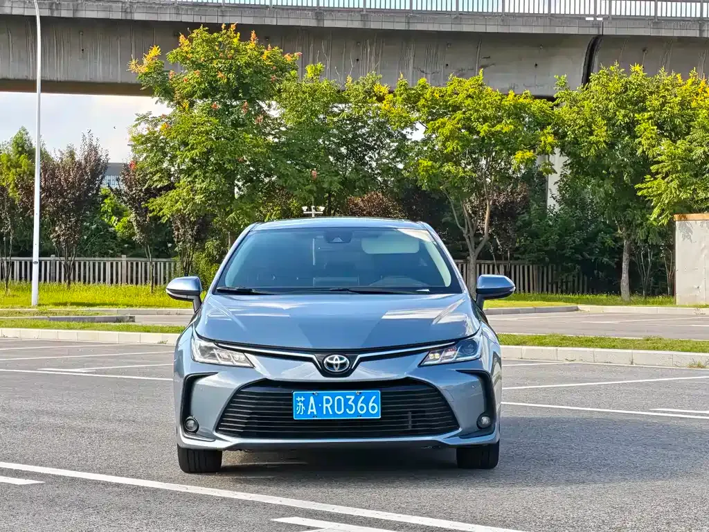 Toyota Corolla — фото 2