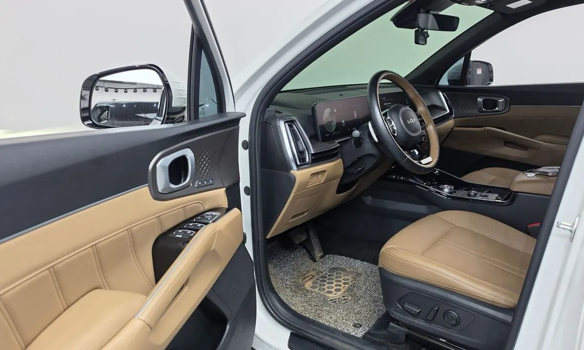 Kia Sorento — фото 9