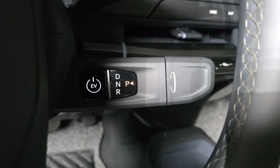 Kia EV3 — фото 9