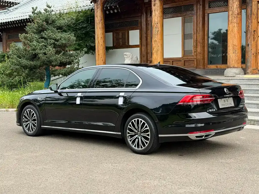 Volkswagen Phideon — фото 7
