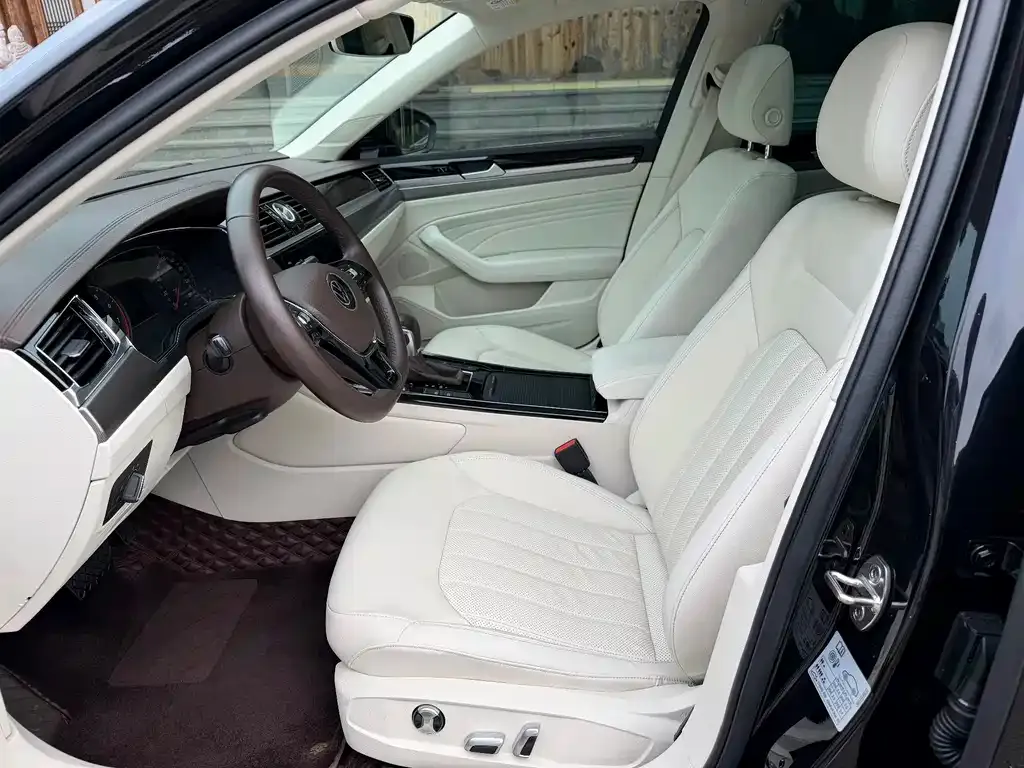 Volkswagen Phideon — фото 3