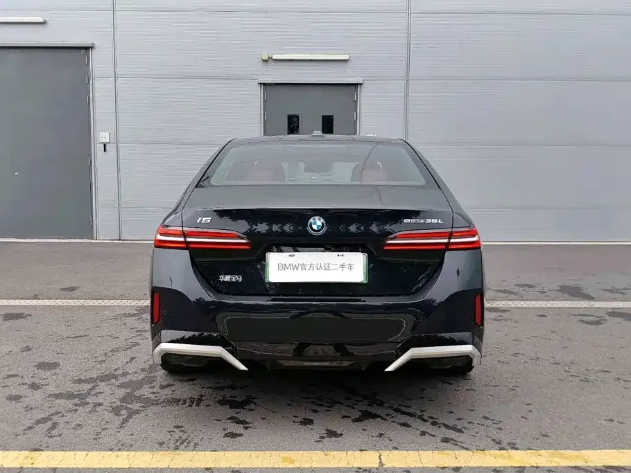 BMW i5 — фото 3
