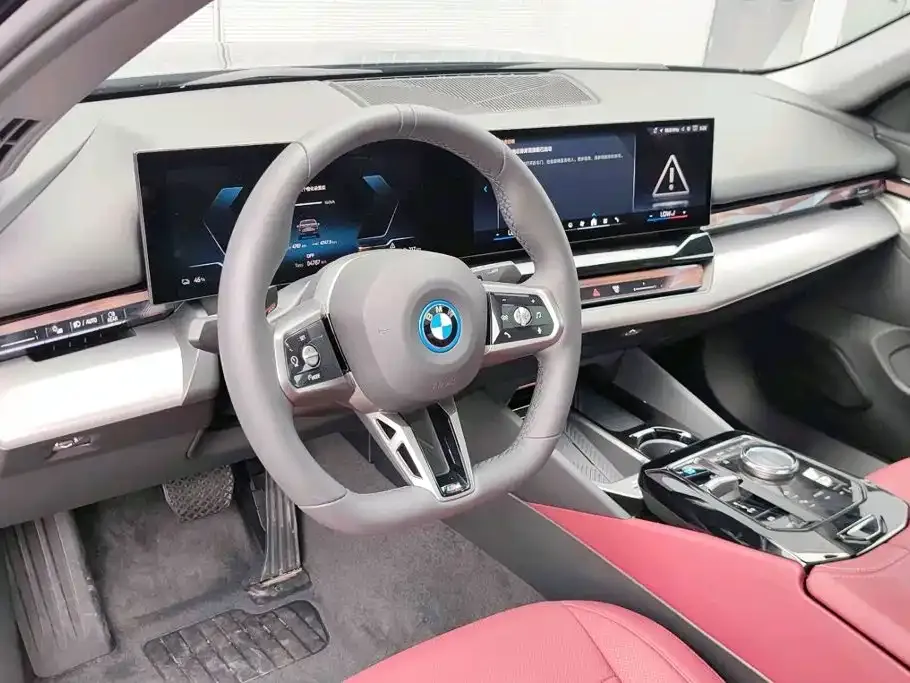 BMW i5 — фото 7