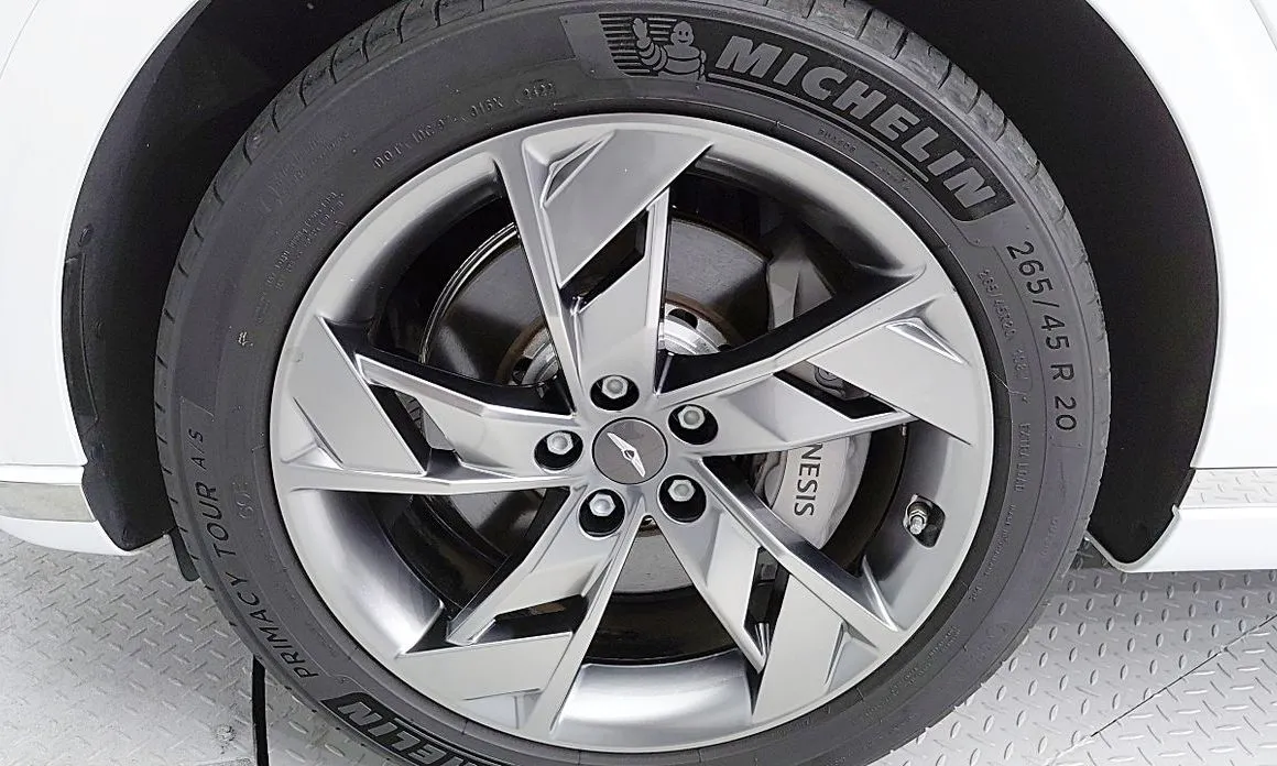 Genesis GV70 — фото 10