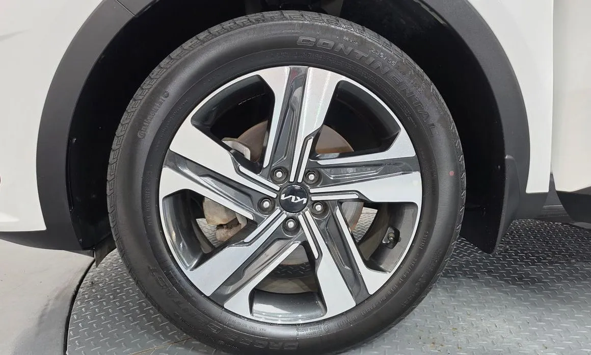 Kia Sorento — фото 8