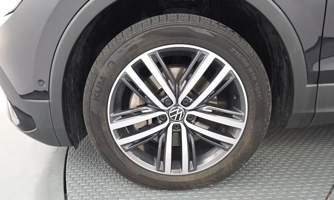Volkswagen Tiguan — фото 7