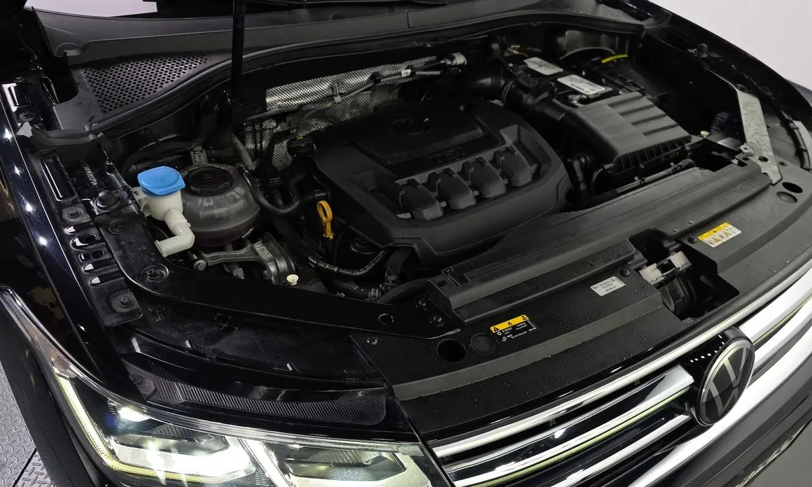 Volkswagen Tiguan — фото 9
