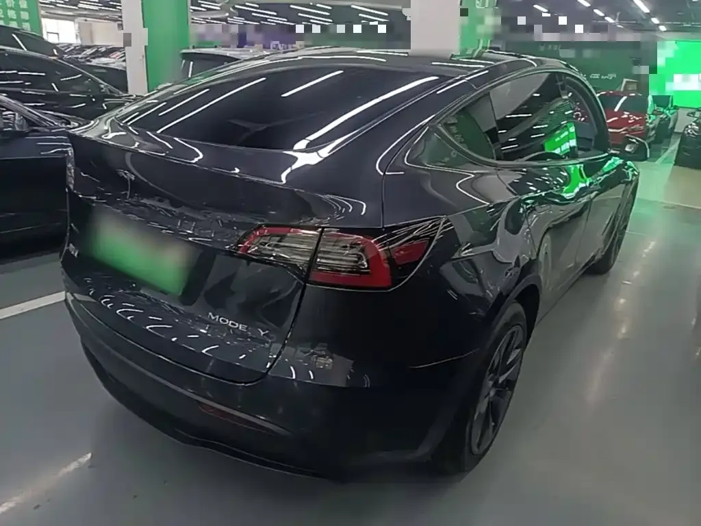 Tesla Model Y — фото 7