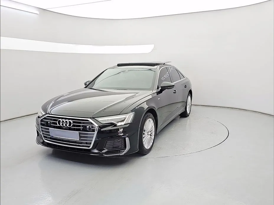 Audi A6 — фото 1