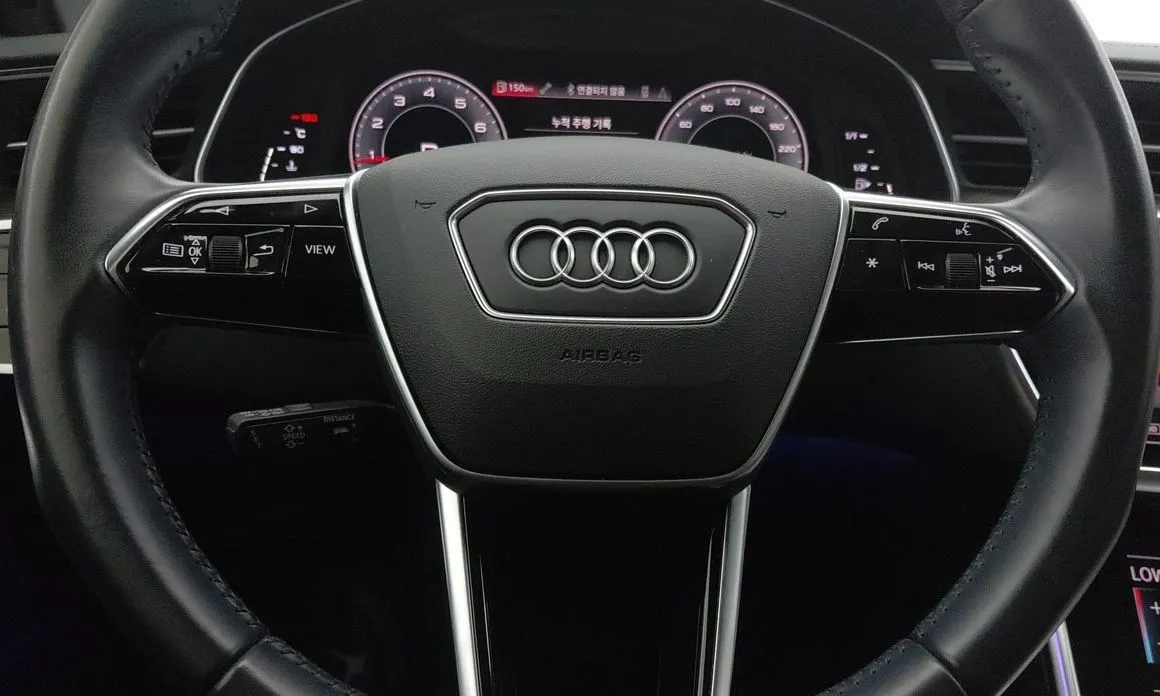 Audi A6 — фото 6