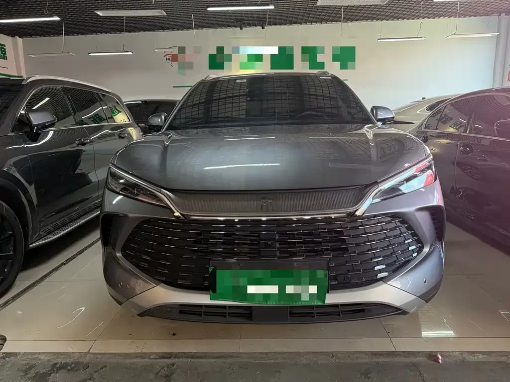 BYD L DM-i — фото 4