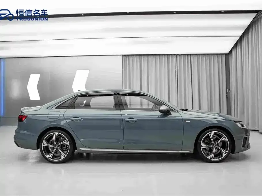 Audi A4L — фото 5