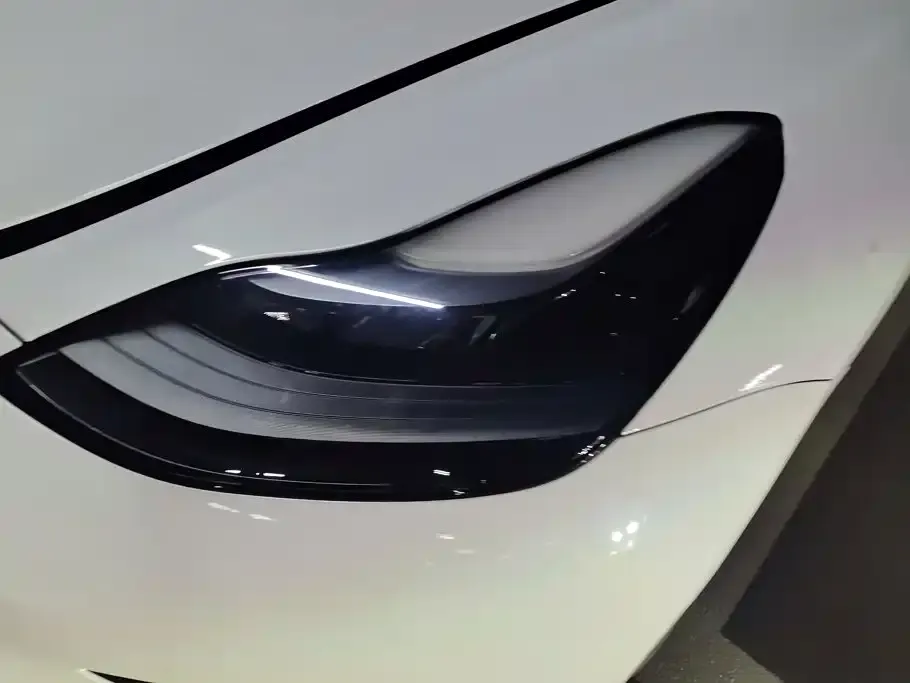 Tesla Model 3 — фото 5