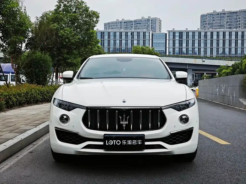 Maserati Levante — фото 4
