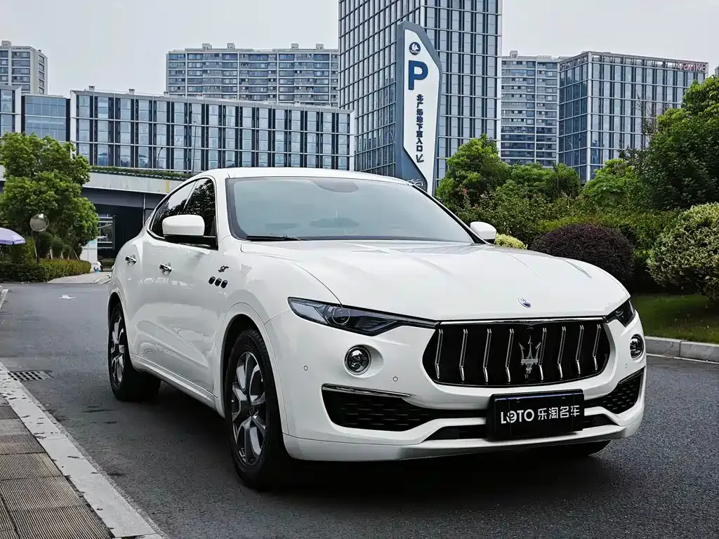Maserati Levante — фото 8