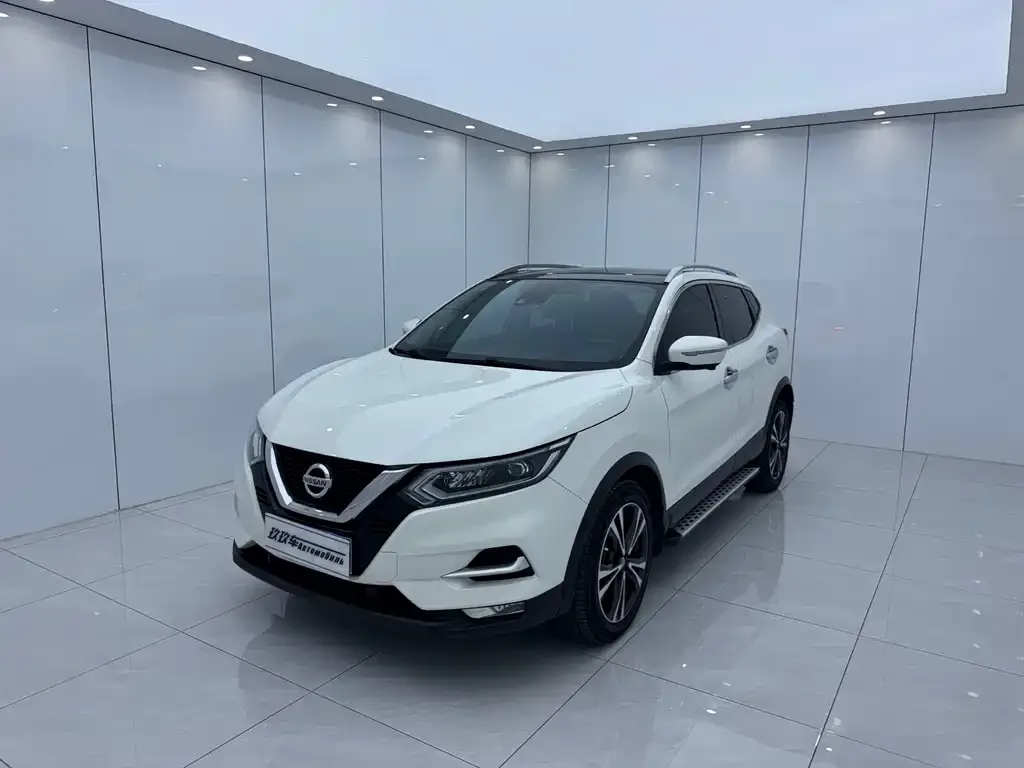 Nissan Qashqai — фото 1