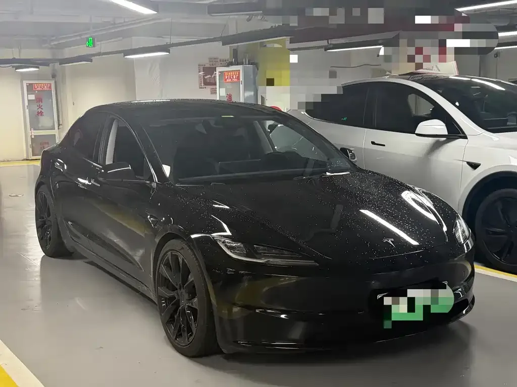 Tesla Model 3 — фото 9
