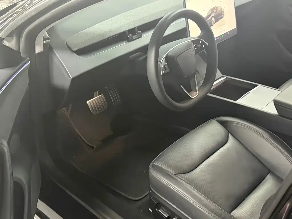 Tesla Model 3 — фото 4
