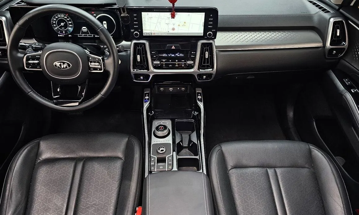 Kia Sorento — фото 10