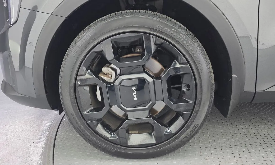 Kia Sorento — фото 8