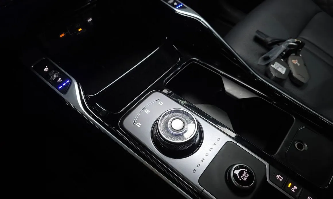 Kia Sorento — фото 5