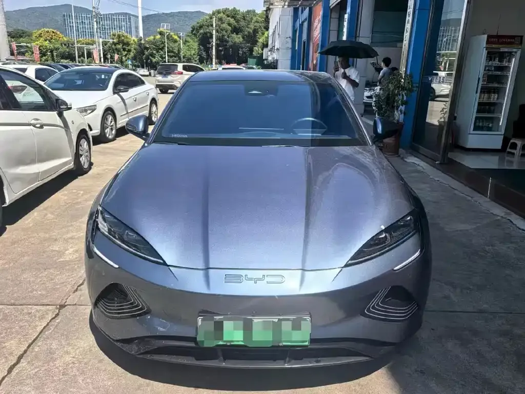 BYD Seal — фото 6