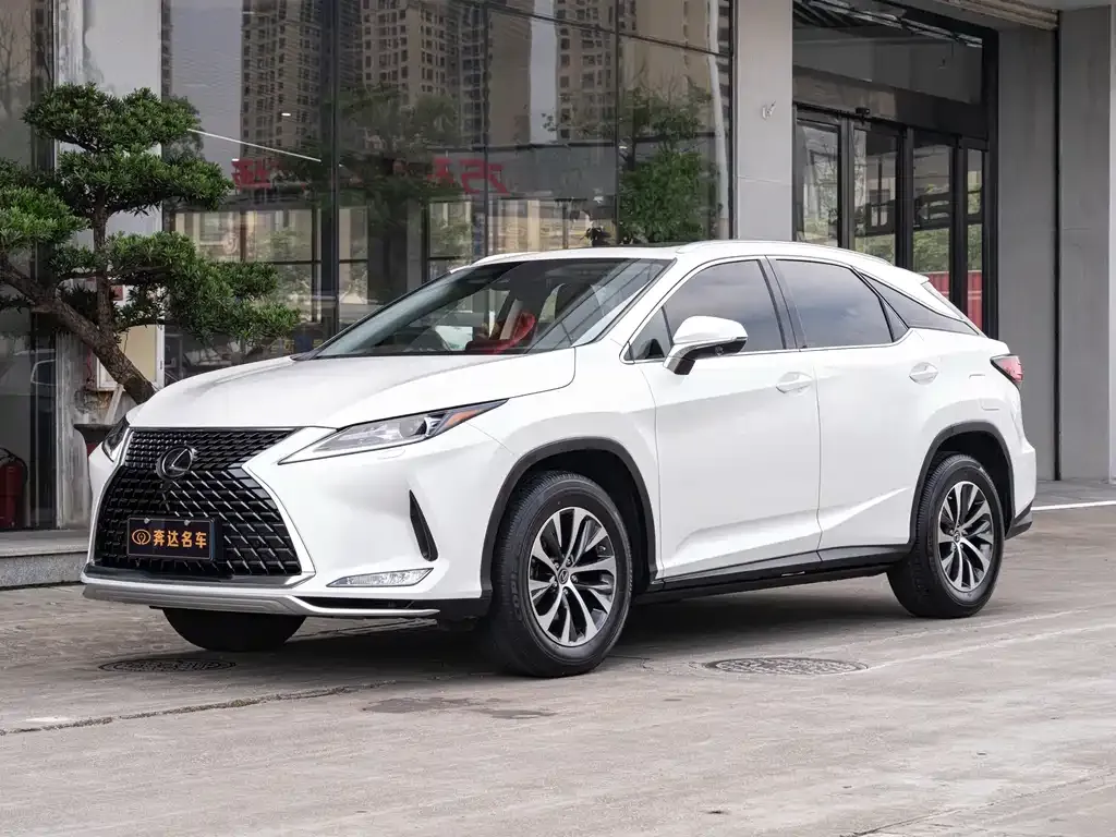 Lexus RX — фото 1
