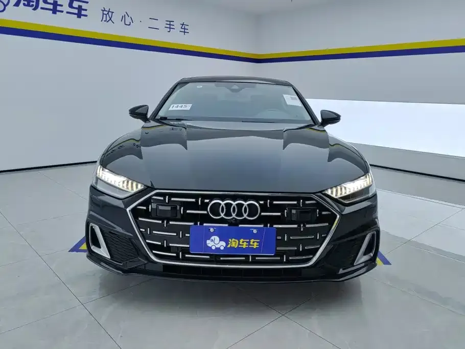 Audi A7L — фото 9