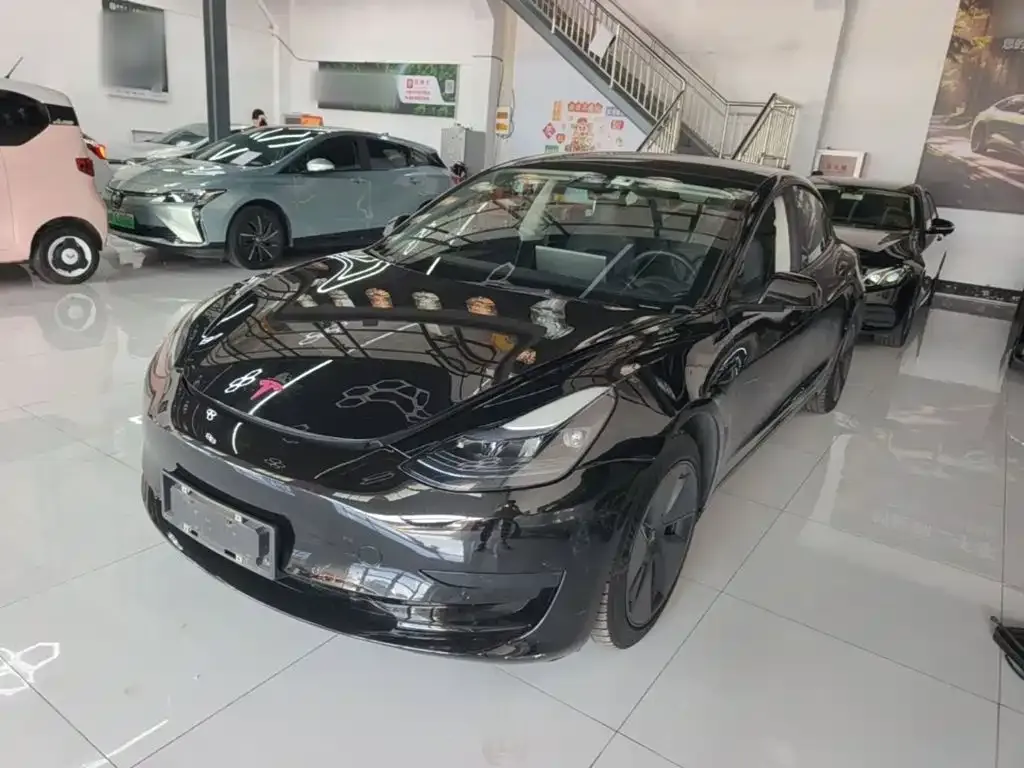 Tesla Model 3 — фото 10