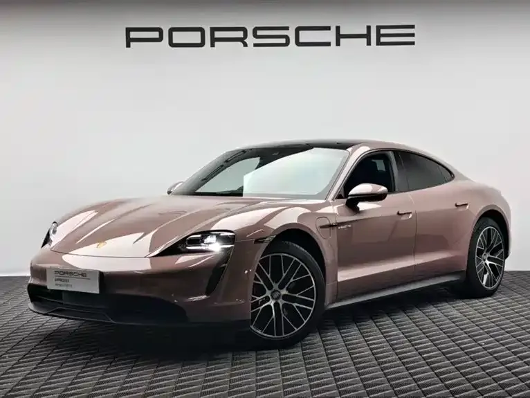 Porsche Taycan — фото 1