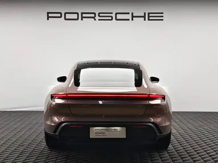 Porsche Taycan — фото 5