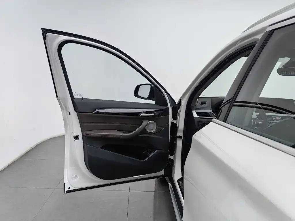 BMW X1 — фото 4
