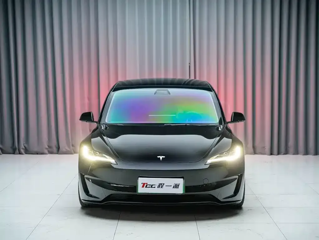 Tesla Model 3 — фото 7