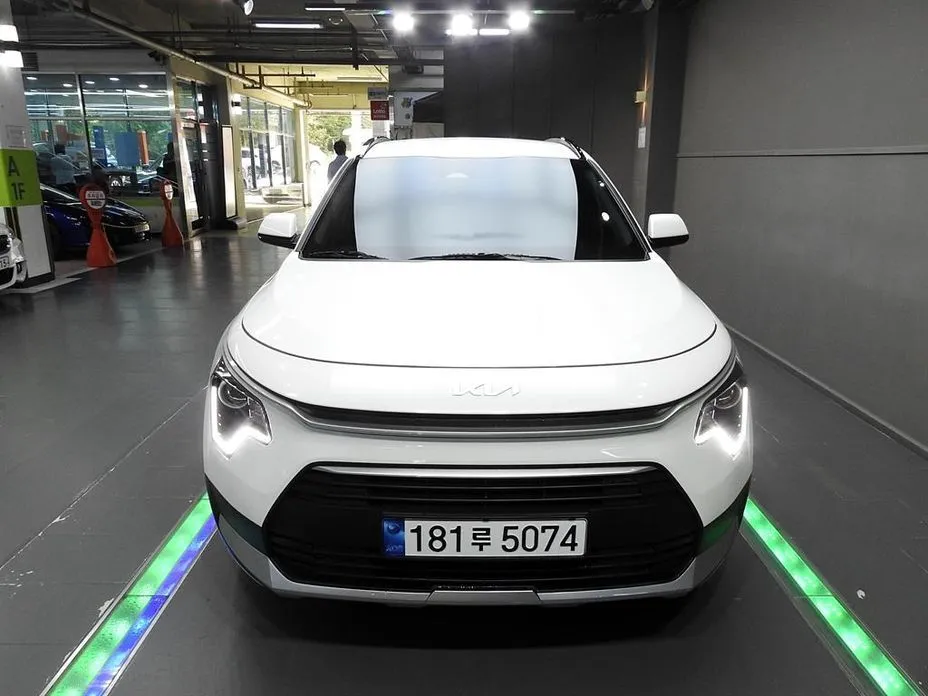 Kia Niro — фото 1