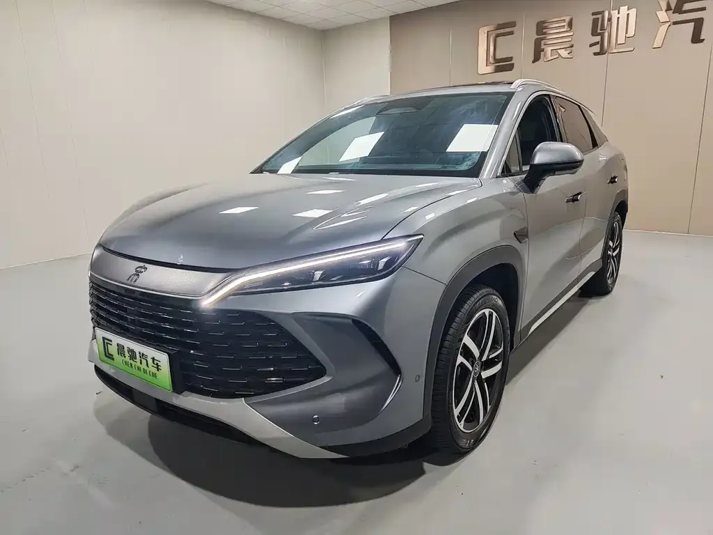 BYD L DM-i — фото 1