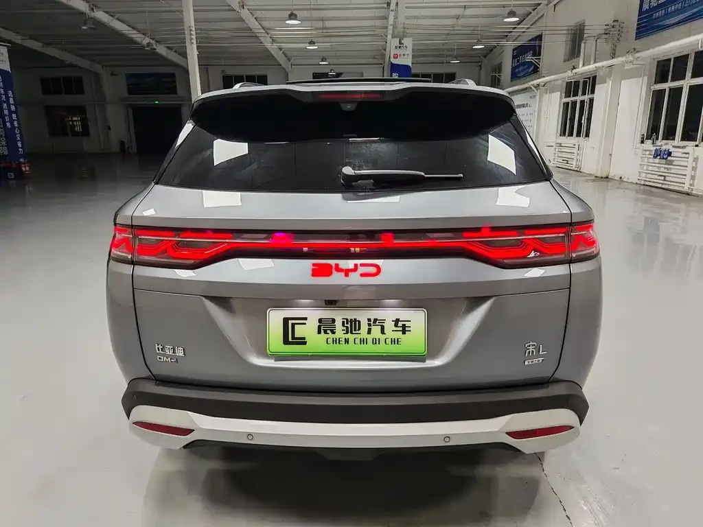 BYD L DM-i — фото 10