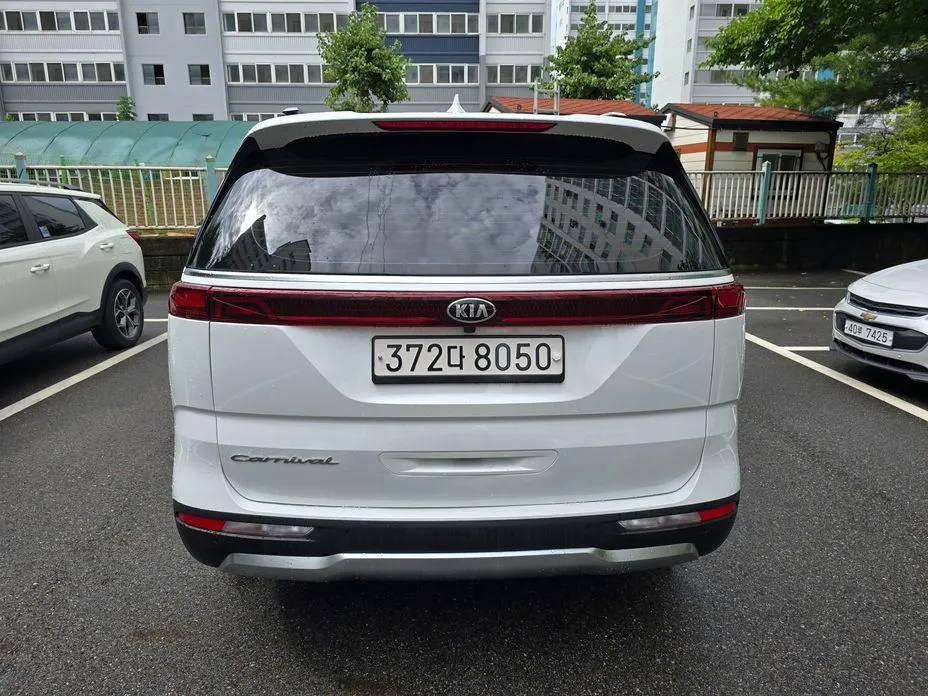 Kia Carnival — фото 3