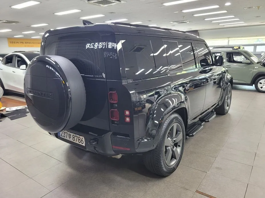 Land Rover Defender — фото 9