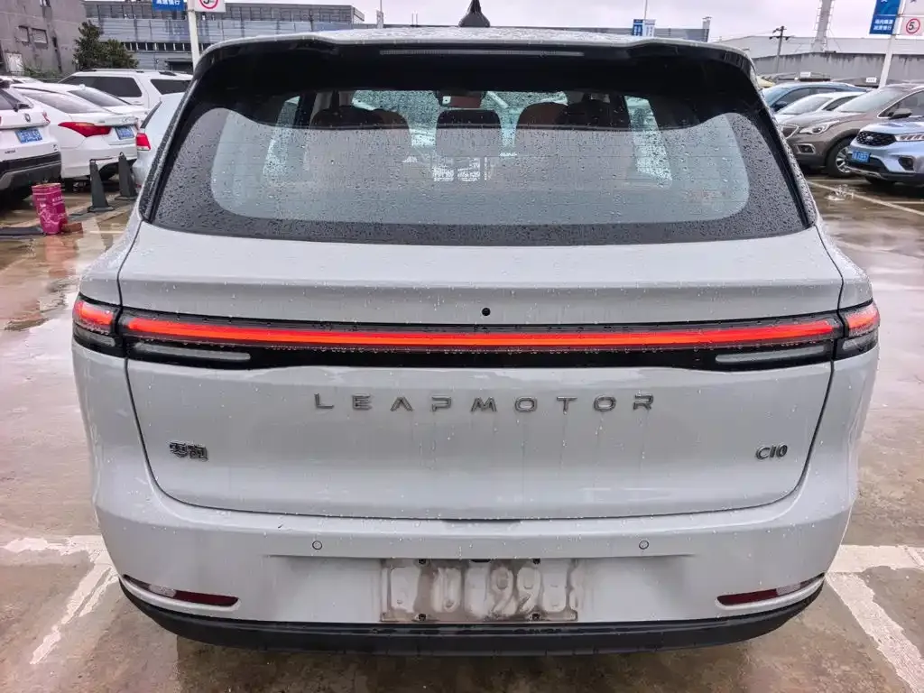 Leapmotor C10 — фото 5