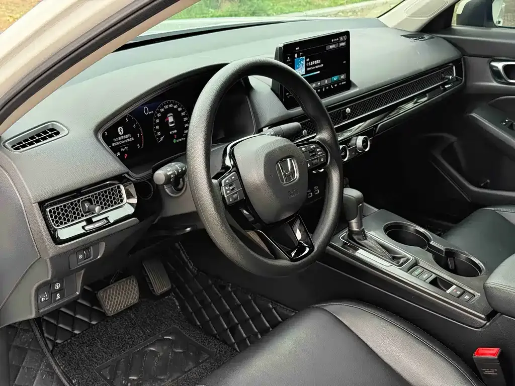Honda Civic — фото 10