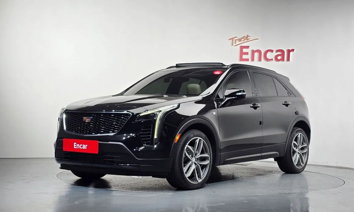 Cadillac XT4 — фото 1