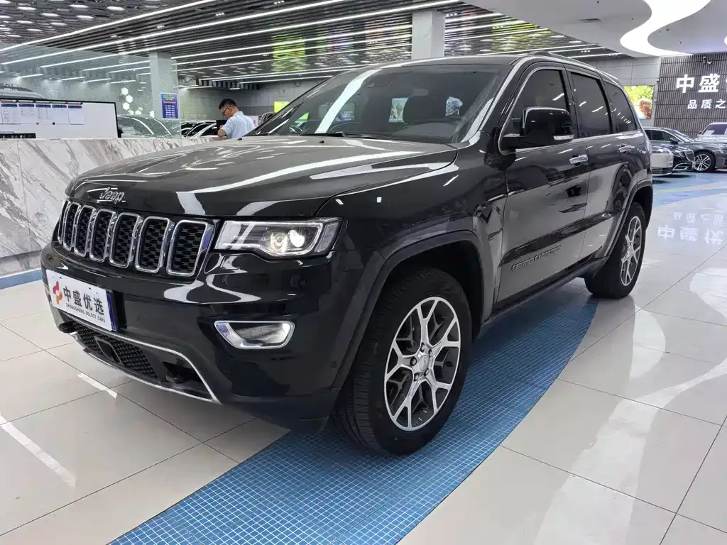 Jeep Grand Cherokee (Import) — фото 1