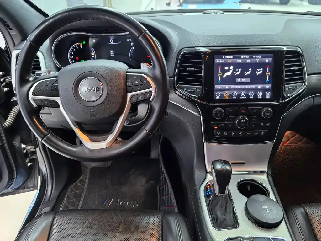Jeep Grand Cherokee (Import) — фото 9