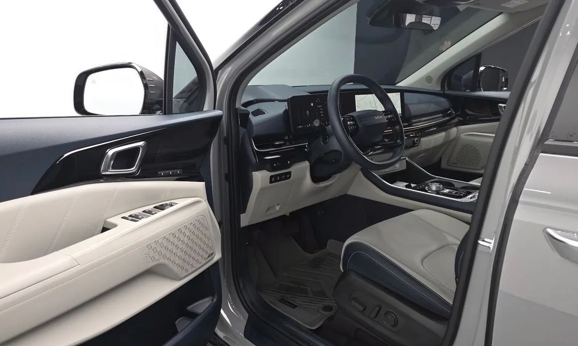 Kia Carnival — фото 10